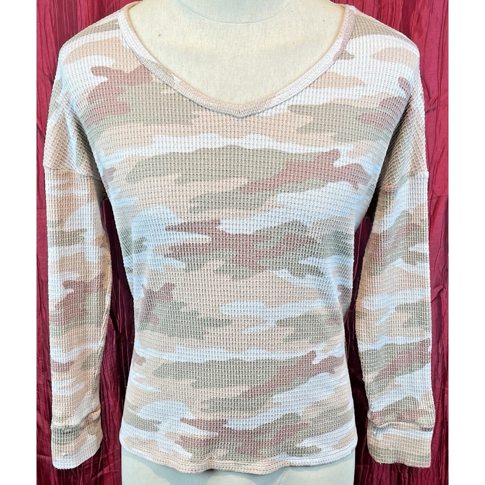 Womens American Eagle V-Neck Camo Waffle Knit Shirt Top Base Layer sz XS
